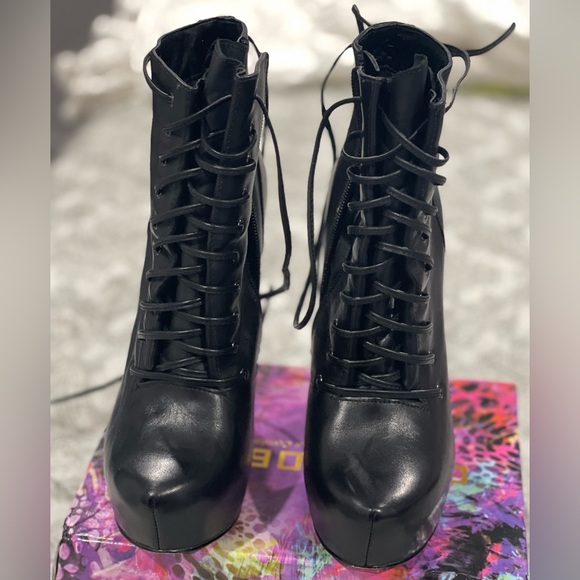 Platform ankle boot - Picture 3 of 3